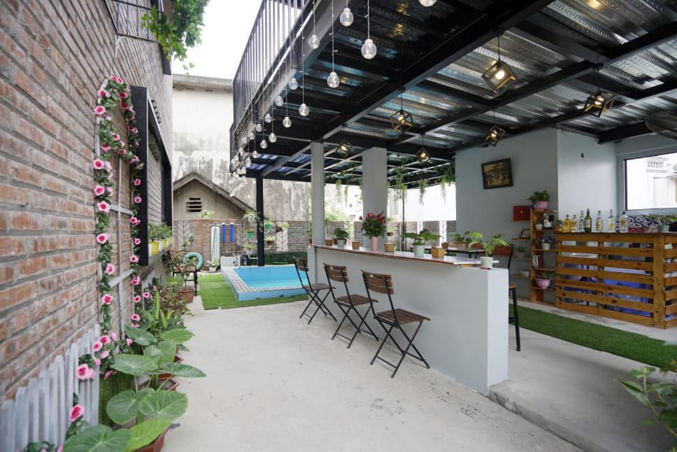 Almor Hostel With Pool In Right Center Hạ Long Extérieur photo