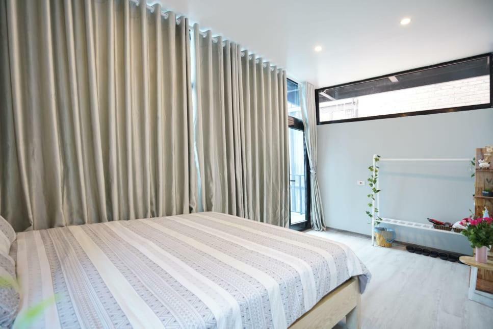 Almor Hostel With Pool In Right Center Hạ Long Extérieur photo