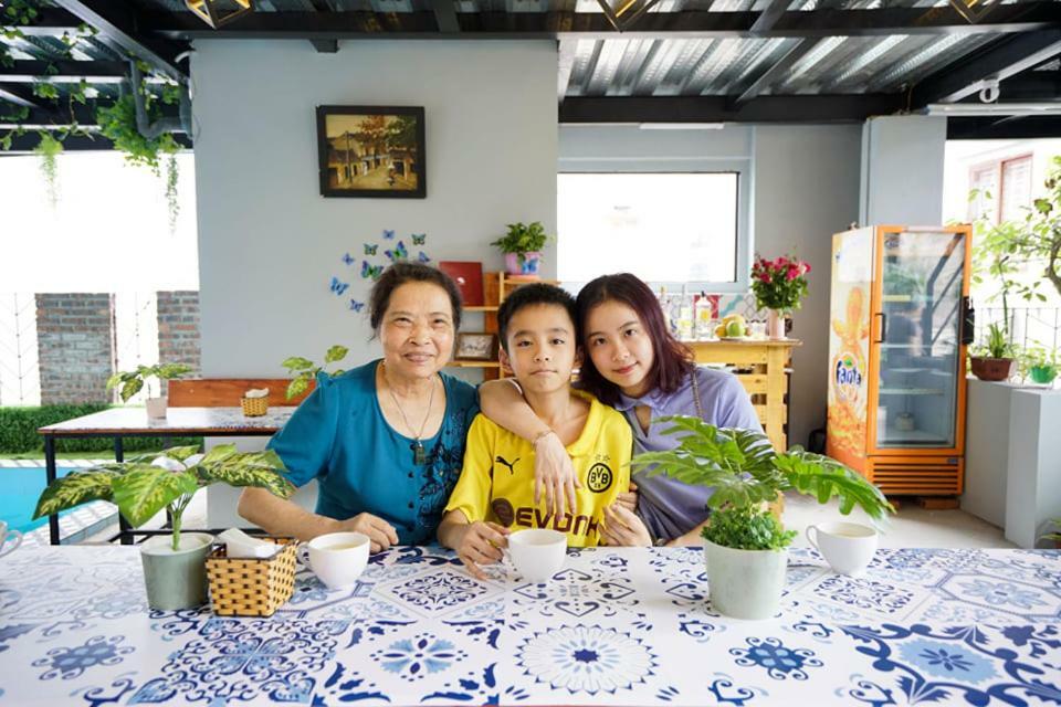 Almor Hostel With Pool In Right Center Hạ Long Extérieur photo